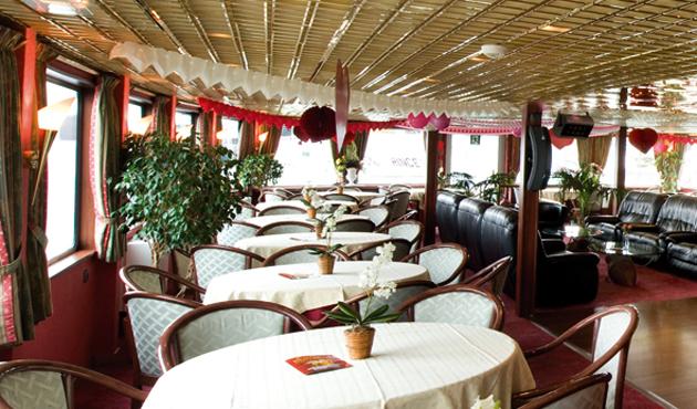mona lisa restaurant
